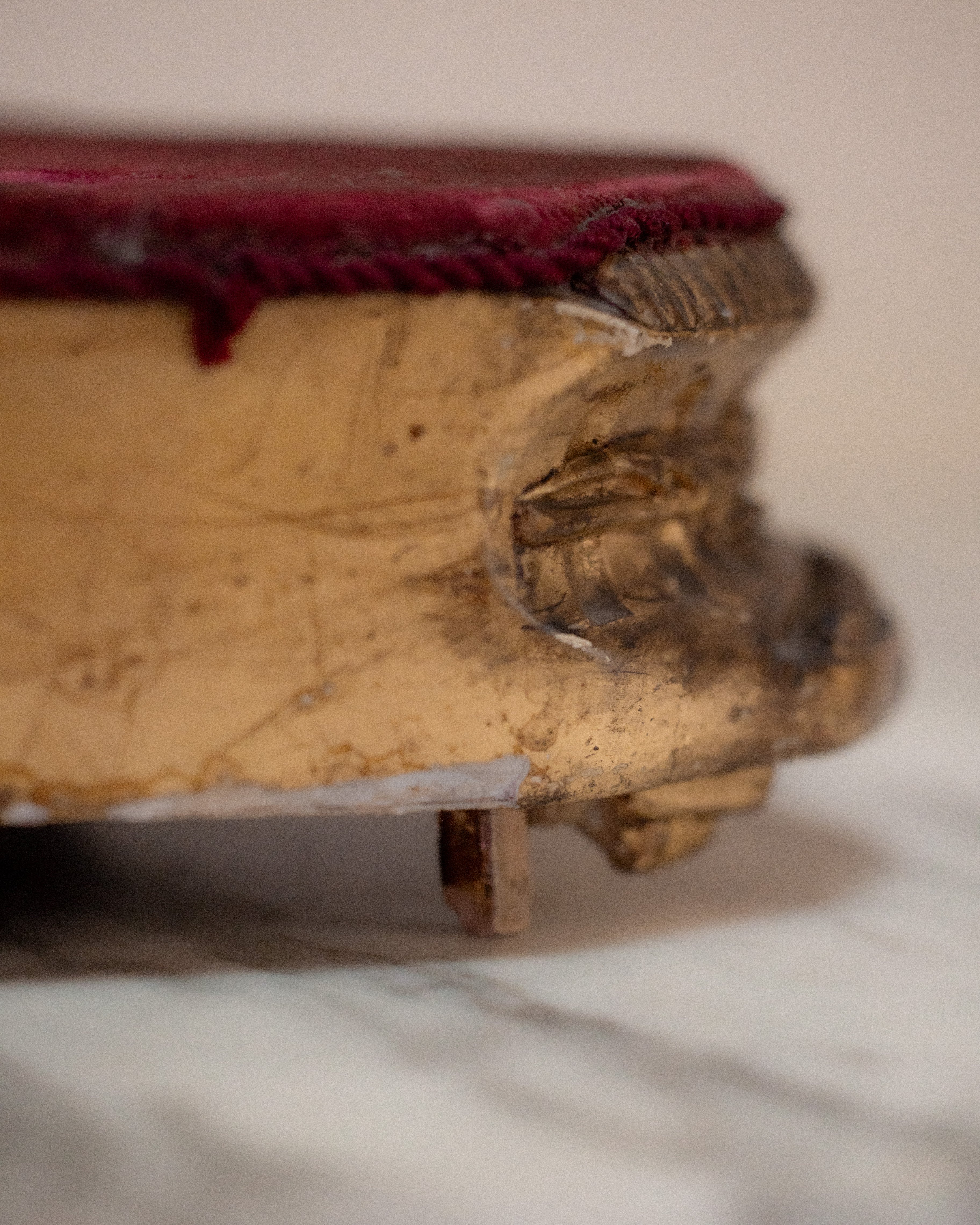 19th C. Ornate Gilt Wood Velvet Lined Plateau