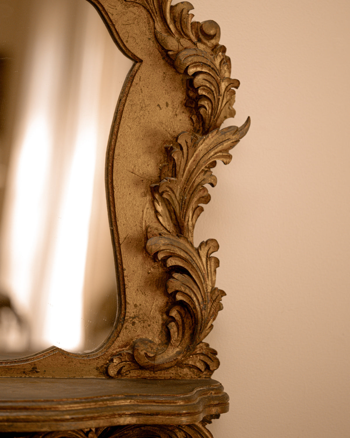 Italian Carved Giltwood Shelf Mirror