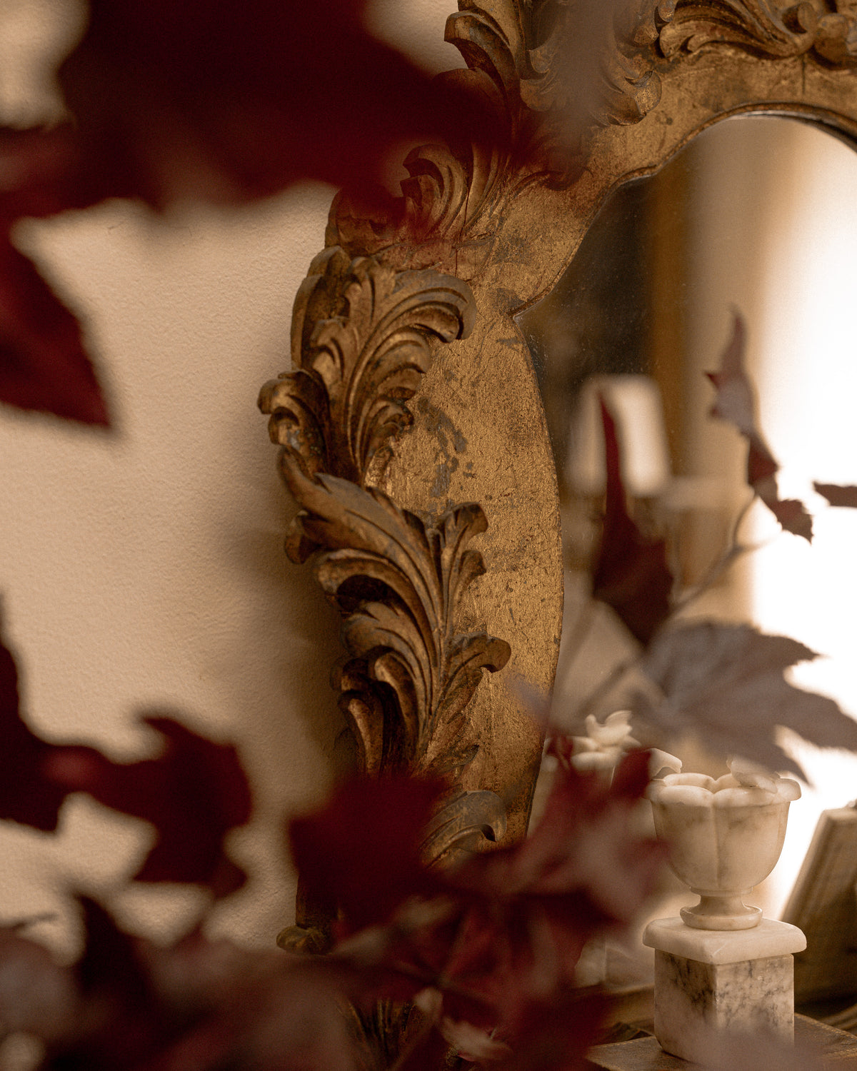 Italian Carved Giltwood Shelf Mirror