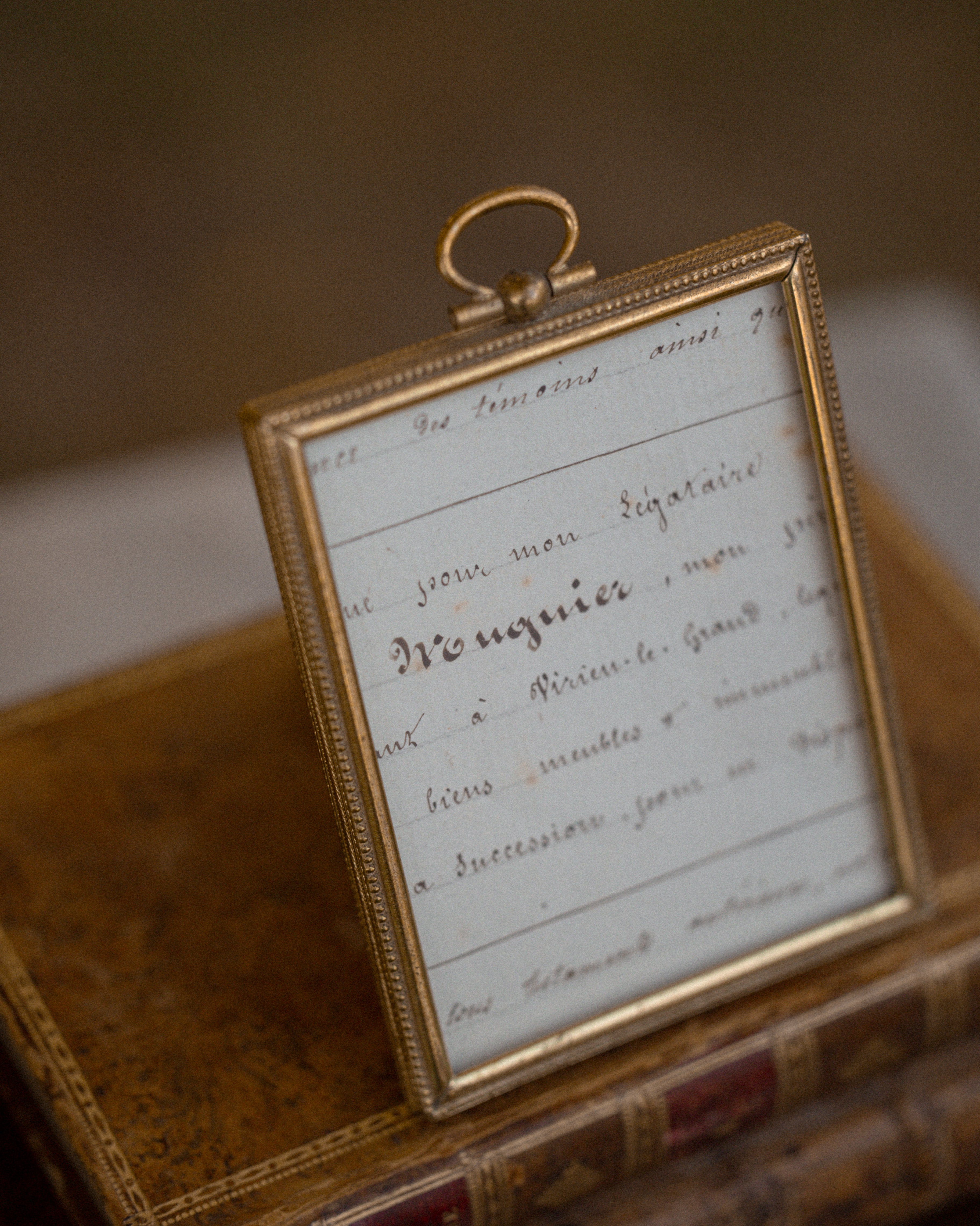 Vintage Photo Frame w/ Loop