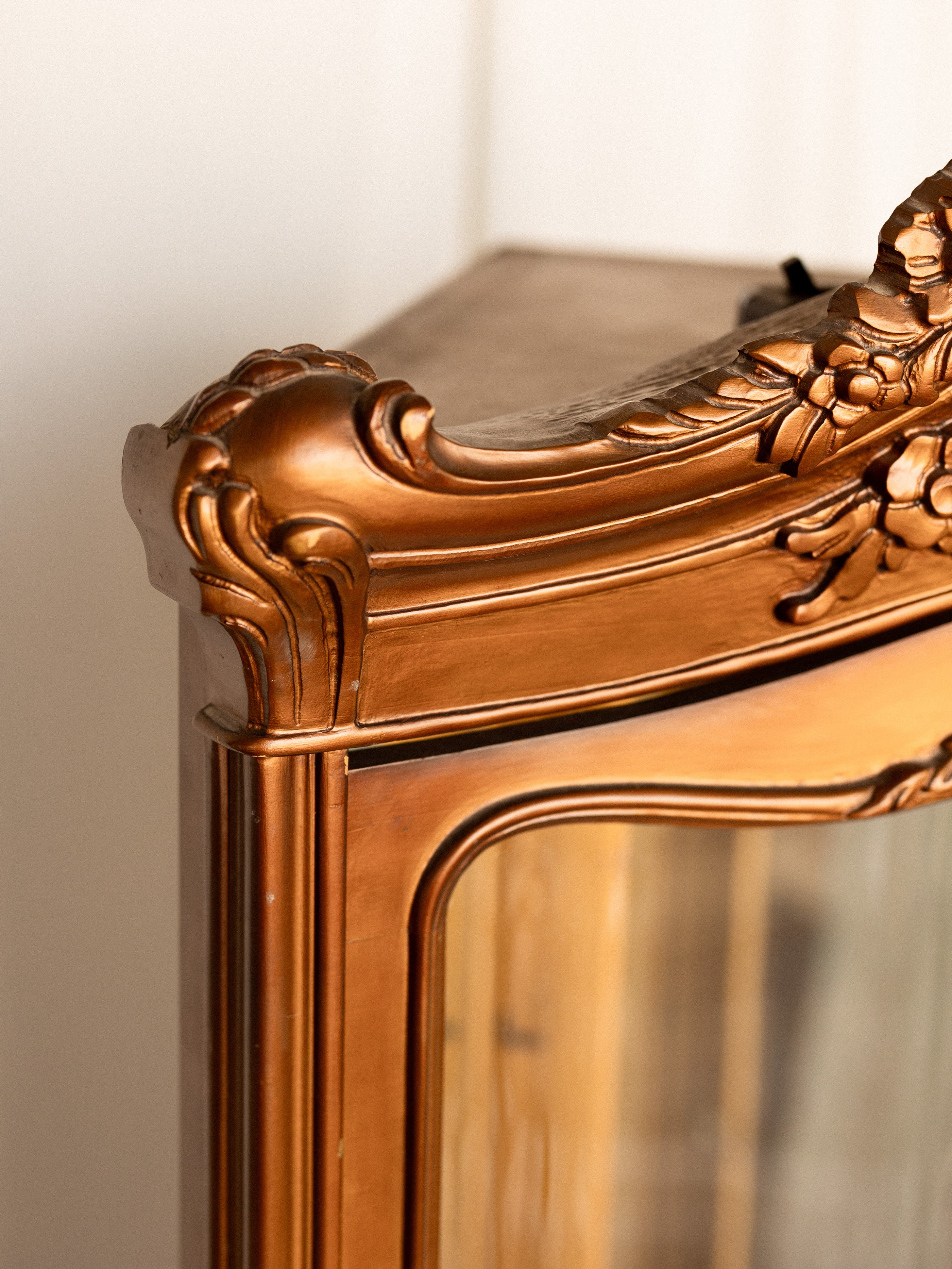 French Louis XV–Revival Display Cabinet Vitrine