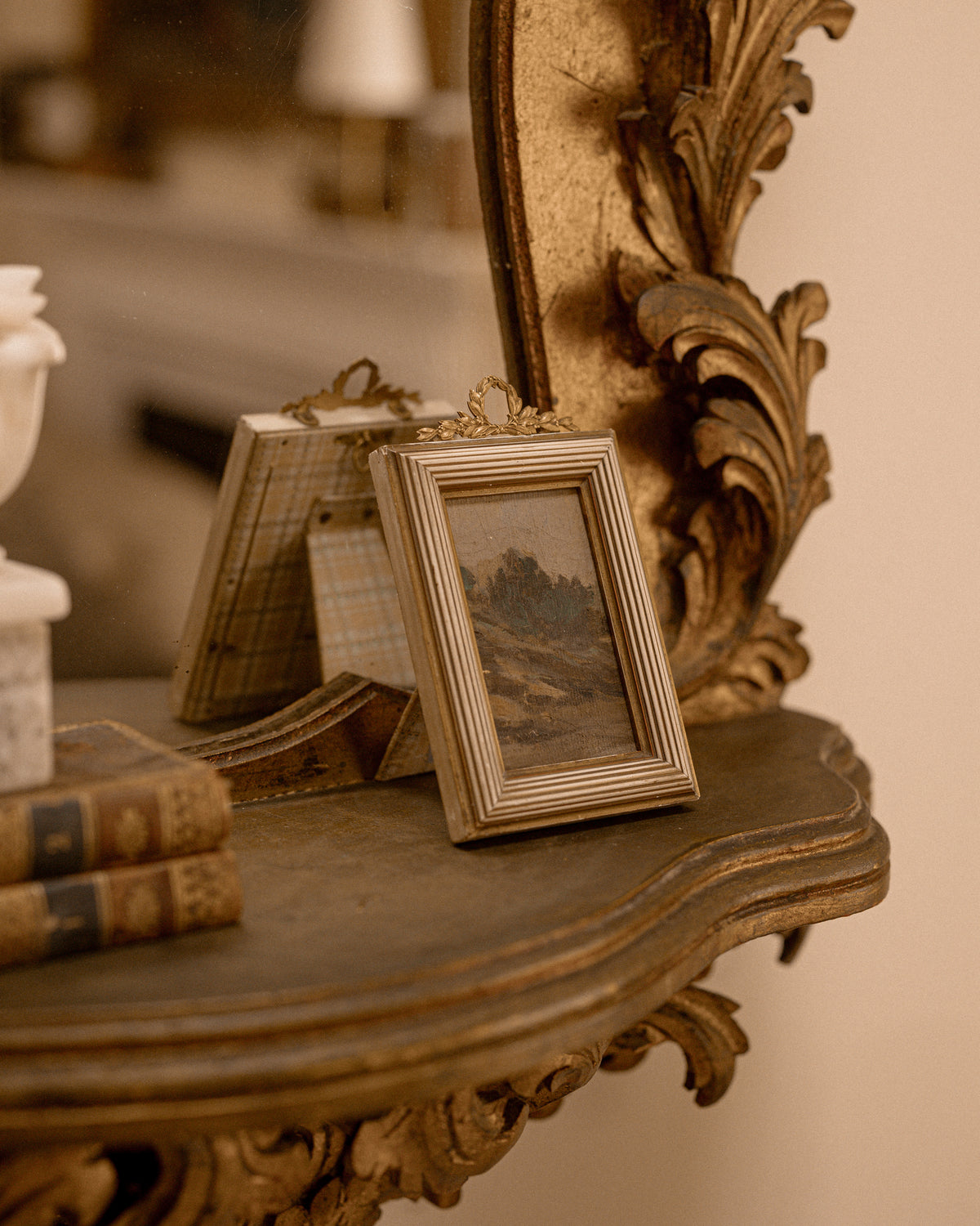 Italian Carved Giltwood Shelf Mirror